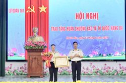 Lữ đo&agrave;n 101: Một c&aacute; nh&acirc;n được trao tặng Hu&acirc;n chương Bảo vệ Tổ quốc hạng Ba