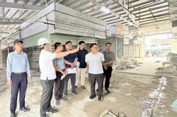 Lãnh đạo phường Đông Ninh Hòa kiểm tra tiến độ triển khai một số công trình, dự án trên địa bàn