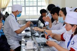 Tăng tốc khám sức khỏe miễn phí toàn dân