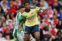 Arsenal từ chối b&aacute;n Lewis-Skelly cho Man Utd: Đ&ograve;n đau v&agrave;o tham vọng của INEOS