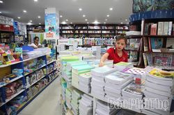Thị trường đồ d&ugrave;ng học tập rộn r&agrave;ng trước thềm năm học mới