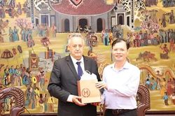Đo&agrave;n doanh nghiệp Brazil t&igrave;m hiểu cơ hội đầu tư tại Ph&uacute; Thọ