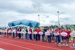 Khai mạc giải bơi, điền kinh Đại hội Thể dục thể thao tỉnh lần thứ I