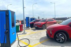 Bộ Xây dựng đôn đốc phủ kín trạm sạc điện trên cao tốc Bắc - Nam