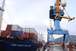 &Aacute;p thấp nhiệt đới mạnh l&ecirc;n tr&ecirc;n Biển Đ&ocirc;ng, khẩn cấp cảnh b&aacute;o t&agrave;u thuyền&Aacute;p thấp nhiệt đới mạnh l&ecirc;n tr&ecirc;n Biển Đ&ocirc;ng, khẩn cấp cảnh b&aacute;o t&agrave;u thuyền