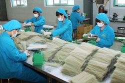 Đề xuất giảm 30% số thuế thu nhập cho hộ kinh doanh, doanh nghiệp c&oacute; doanh thu dưới 10 tỷ đồng