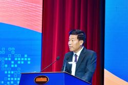 Gắn chặt c&ocirc;ng t&aacute;c x&acirc;y dựng Đảng với thực hiện nhiệm vụ trọng yếu, thường xuy&ecirc;n của đối ngoại