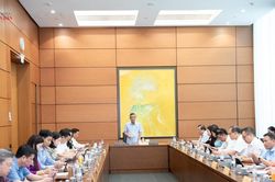 Cắt giảm thủ tục hành chính nhưng không để khoảng trống quản lý