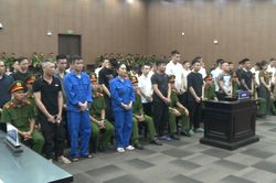 24 năm t&ugrave; cho hai vợ chồng tổ chức 'bay lắc'