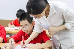 Cú hích thể chế trị tận gốc 'bệnh thành tích' trong giáo dục