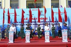 Khởi c&ocirc;ng c&ocirc;ng tr&igrave;nh thanh ni&ecirc;n 'Thắp s&aacute;ng đường bi&ecirc;n - Đường cờ Tổ quốc'