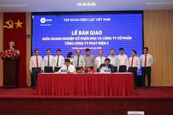 Lễ bàn giao giữa doanh nghiệp cổ phần hoá và Công ty cổ phần EVNGENCO2