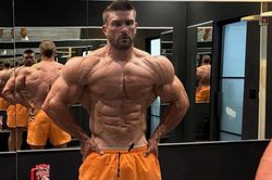 Ryan Terry lộ diện với thể trạng cực đỉnh, hướng đến cột mốc lịch sử tại Mr. Olympia 2026
