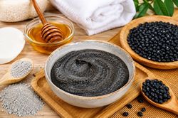 6 công thức mặt nạ đậu đen tại nhà giúp da mềm mịn, sáng khỏe