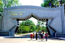 'Hành trình tri ân - về miền đất lửa' của cán bộ Tuyên giáo và báo chí TPHCM