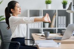 3 thói quen nhỏ hằng ngày giúp giảm mỡ và tăng cơ tự nhiên