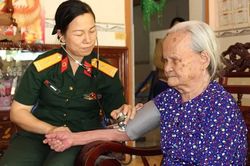 Chế độ ưu đãi với người có công với cách mạng và thân nhân