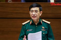 Bộ trưởng Phan Văn Giang: Th&aacute;o gỡ bất cập để đ&aacute;p ứng y&ecirc;u cầu x&acirc;y dựng qu&acirc;n đội trong t&igrave;nh h&igrave;nh mới