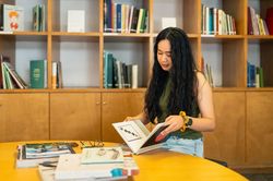 Gen Z bị hiểu lầm 'lười đọc s&aacute;ch'?