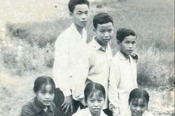 Người 58 năm giữ bức ảnh giống kỷ vật dưới mộ liệt sĩ ở Đồng Nai
