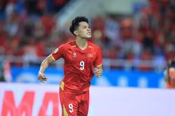 Đ&igrave;nh Bắc vươn l&ecirc;n dẫn đầu cuộc đua 'Vua ph&aacute; lưới' ASEAN Cup 2026