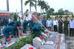 Hưng Yên bắt đầu lấy mẫu hài cốt liệt sĩ tại nghĩa trang lớn nhất tỉnh