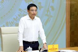 Phó thủ tướng Nguyễn Văn Thắng làm việc về giải quyết khó khăn, vướng mắc trong lĩnh vực thuế và hải quan