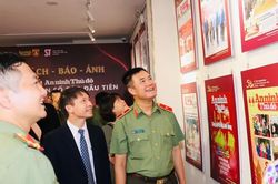50 năm An ninh Thủ đô qua những trang báo