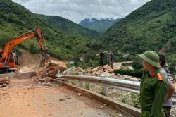 Nghệ An: Khẩn trương khắc phục sạt lở, thông tuyến tỉnh lộ 543D