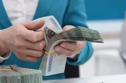 V&igrave; sao l&atilde;i suất ng&acirc;n h&agrave;ng kh&oacute; giảm?