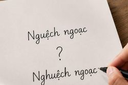 Nguệch ngoạc hay nghuệch ngoạc: Từ nào viết đúng chính tả?