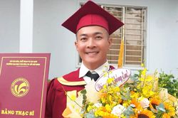 'Hoàng tử xiếc' Quốc Cơ tốt nghiệp thạc sĩ, xúc động cảm ơn vợ là MC nổi tiếng