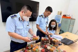 Quản lý thị trường Hà Nội tăng cường kiểm tra bánh Trung thu, hàng giả, hàng lậu