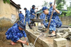 Cảnh sát biển chung sức xây dựng nông thôn mới