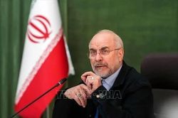 Iran yêu cầu ông Trump chấm dứt “ngoại giao diễn kịch”