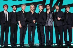 Stray Kids giữ kín kế hoạch dự GRAMMY sau quyết định gây chấn động của BTS