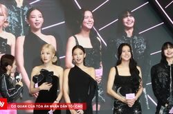 Sự kiện mừng kỷ niệm 10 năm của BLACKPINK bị fan phản đối vì chỉ có 40 người được tham dự
