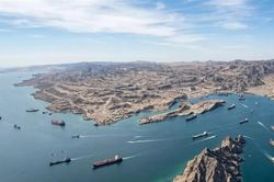 Xuất khẩu dầu của Iran đình trệ, đảo Kharg tê liệt vì lệnh phong tỏa của Mỹ