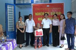 Điểm tựa vươn lên cho người nghèo