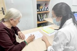 Tháo gỡ khó khăn trong thực hiện bảo hiểm y tế toàn dân