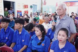 Công an xã Vạn Ninh tổ chức hội nghị lắng nghe ý kiến Nhân dân