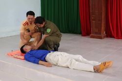 Công ty Cổ phần Thủy điện Đa Nhim - Hàm Thuận - Đa Mi phối hợp tổ chức tuyên truyền phổ biến Luật Giao thông đường thủy nội địa và phòng, chống đuối nước tại xã La Dạ, xã Đồng Kho, tỉnh Lâm Đồng năm 2026