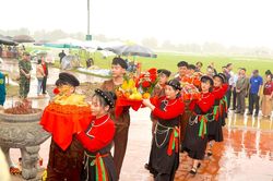 Lắng nghe mạch ngầm Giếng TanhLắng nghe mạch ngầm Giếng Tanh