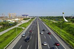 Hai tuyến cao tốc n&agrave;o sẽ th&iacute; điểm tổ chức l&agrave;n đường d&agrave;nh ri&ecirc;ng để vượt xe?