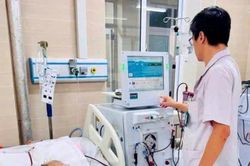 Thường xuyên ăn chuối, uống nước dừa, người đàn ông nhập viện nguy kịch