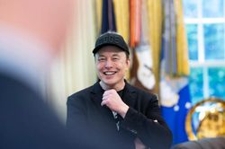 Tài sản của ông Elon Musk tăng hơn 100 tỷ USD sau chưa đầy hai tuần