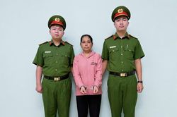 Bắt khẩn cấp bảo mẫu bạo hành trẻ ở TP.HCM