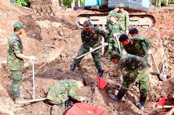 Tìm được thêm 18 hài cốt liệt sỹ tại Công viên Lê Thị Riêng