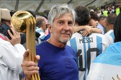 Báo Argentina: Bố Messi qua đời