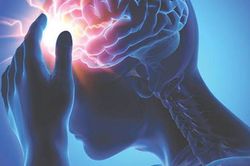 Ch&oacute;ng mặt tưởng rối loạn tiền đ&igrave;nh, người phụ nữ 66 tuổi đi kh&aacute;m ph&aacute;t hiện đột quỵ n&atilde;o